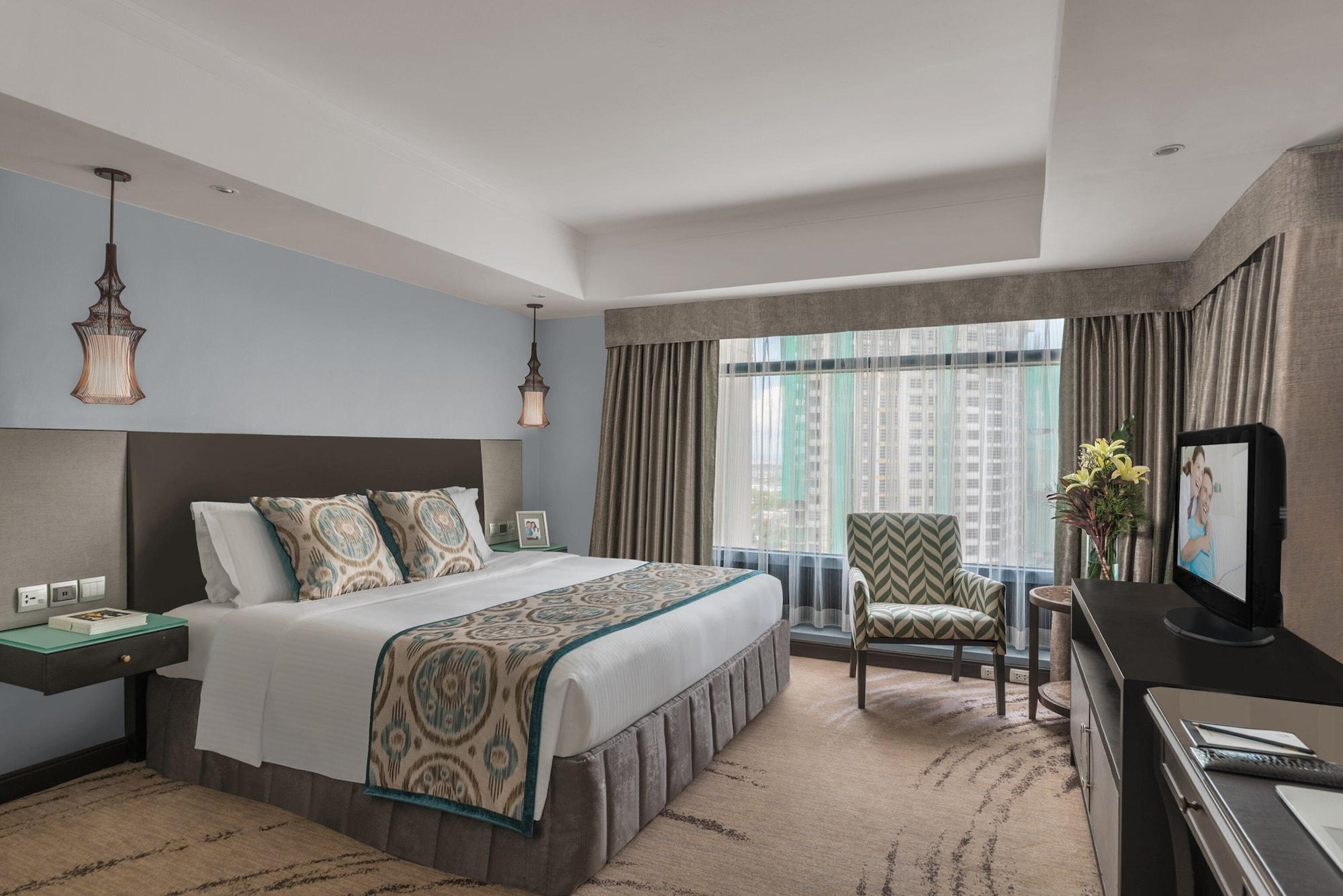 Отель Ascott Makati Макати Экстерьер фото