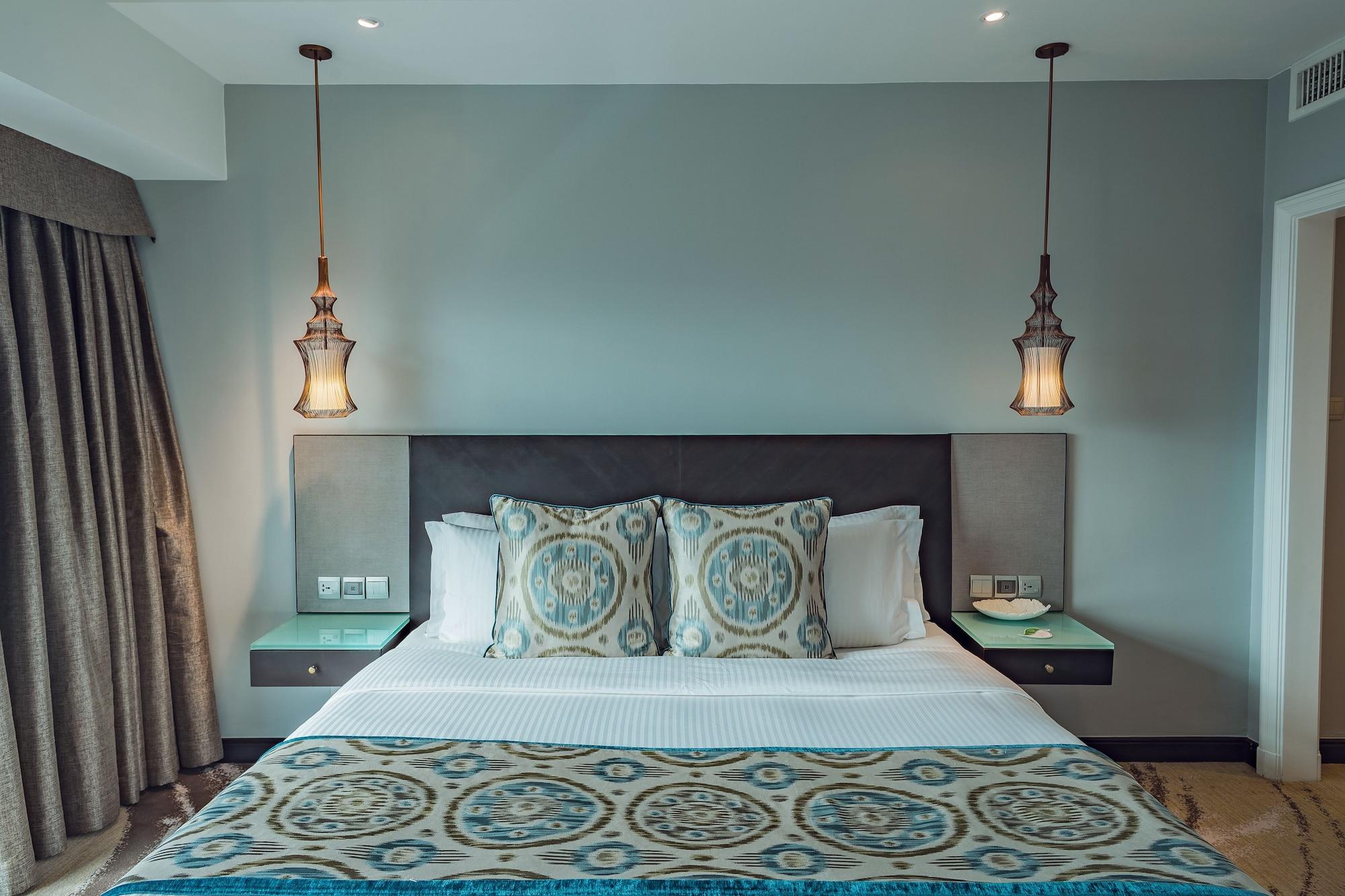 Отель Ascott Makati Макати Экстерьер фото
