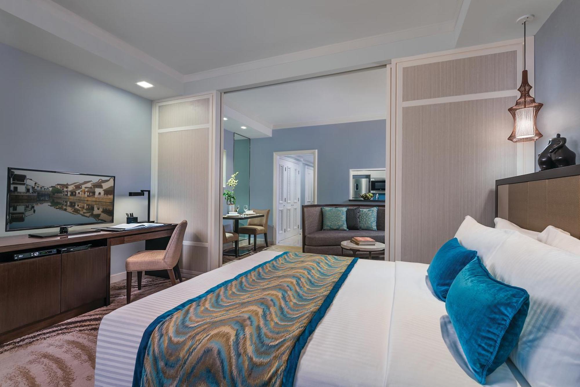 Отель Ascott Makati Макати Экстерьер фото